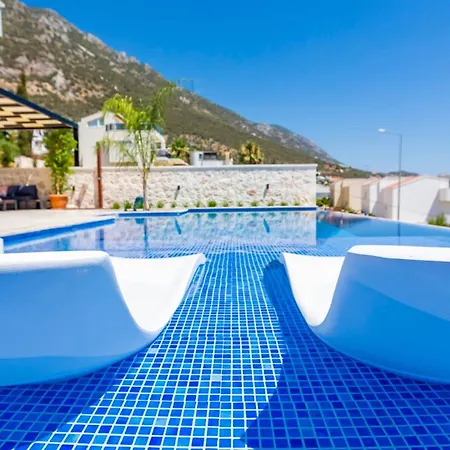 빌라 Phi With Heated Indoor Pool 카스
